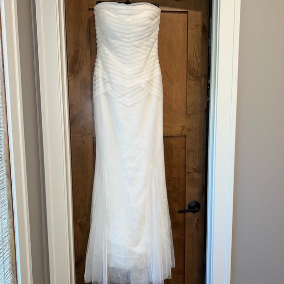 Vera Wang Wedding Dress Size 8 Altered to Size 2/4 - Picture 1 of 9